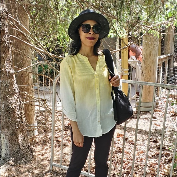 Meet your Posher, Nicole - Picture 3 of 4